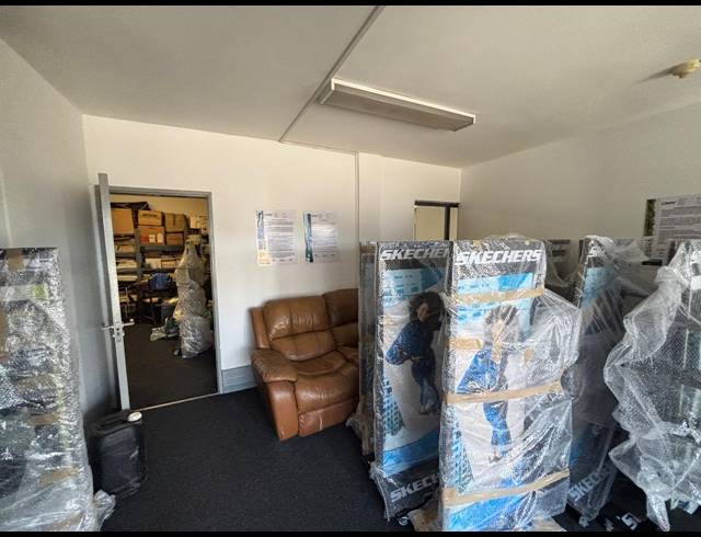 325M² WAREHOUSE TO LET IN AIRPORT INDUSTRIA